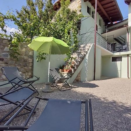 Corte Vezzola Bilocale Emma Puegnago sul Garda Exterior foto