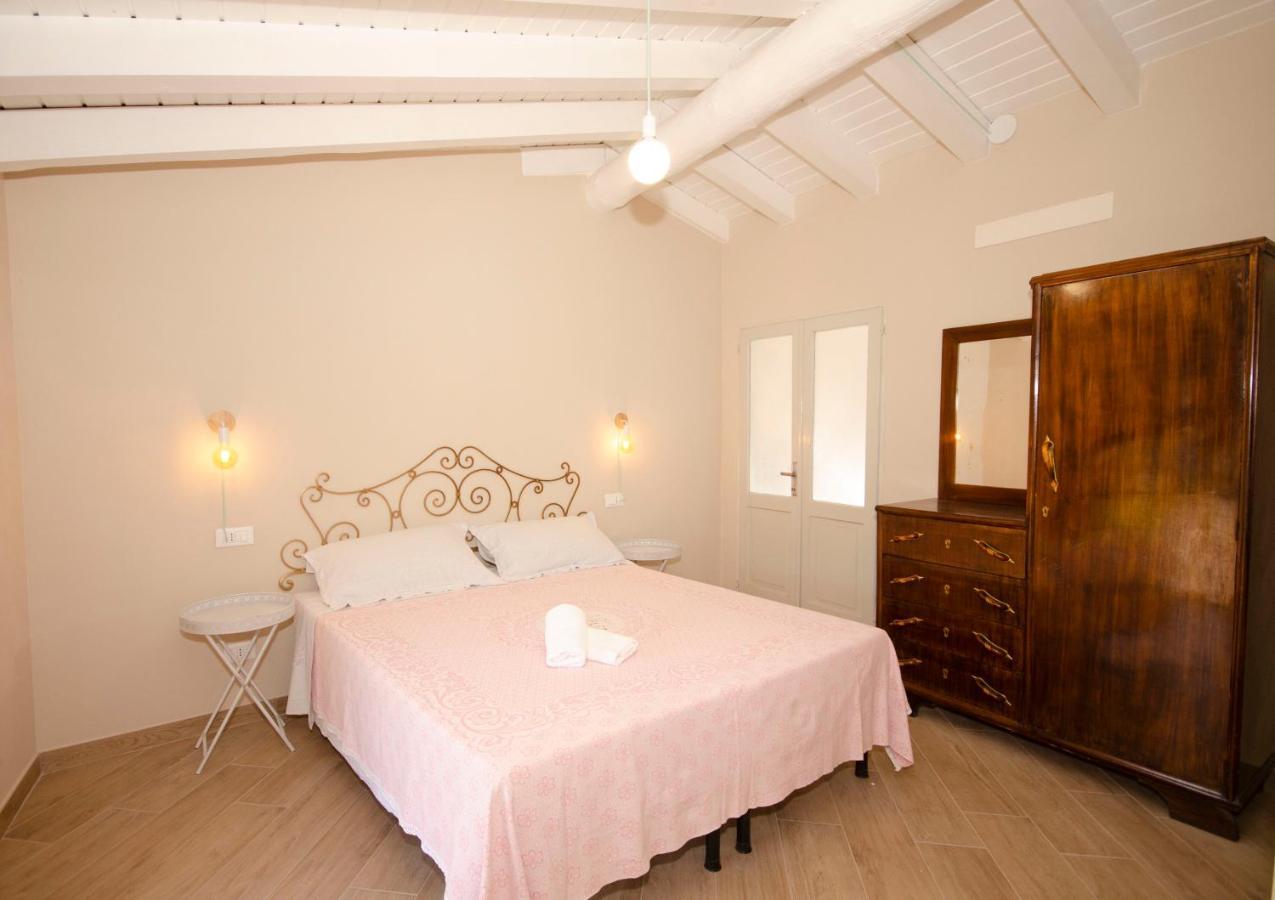 Ferienwohnung Corte Vezzola Bilocale Emma Puegnago sul Garda Exterior foto