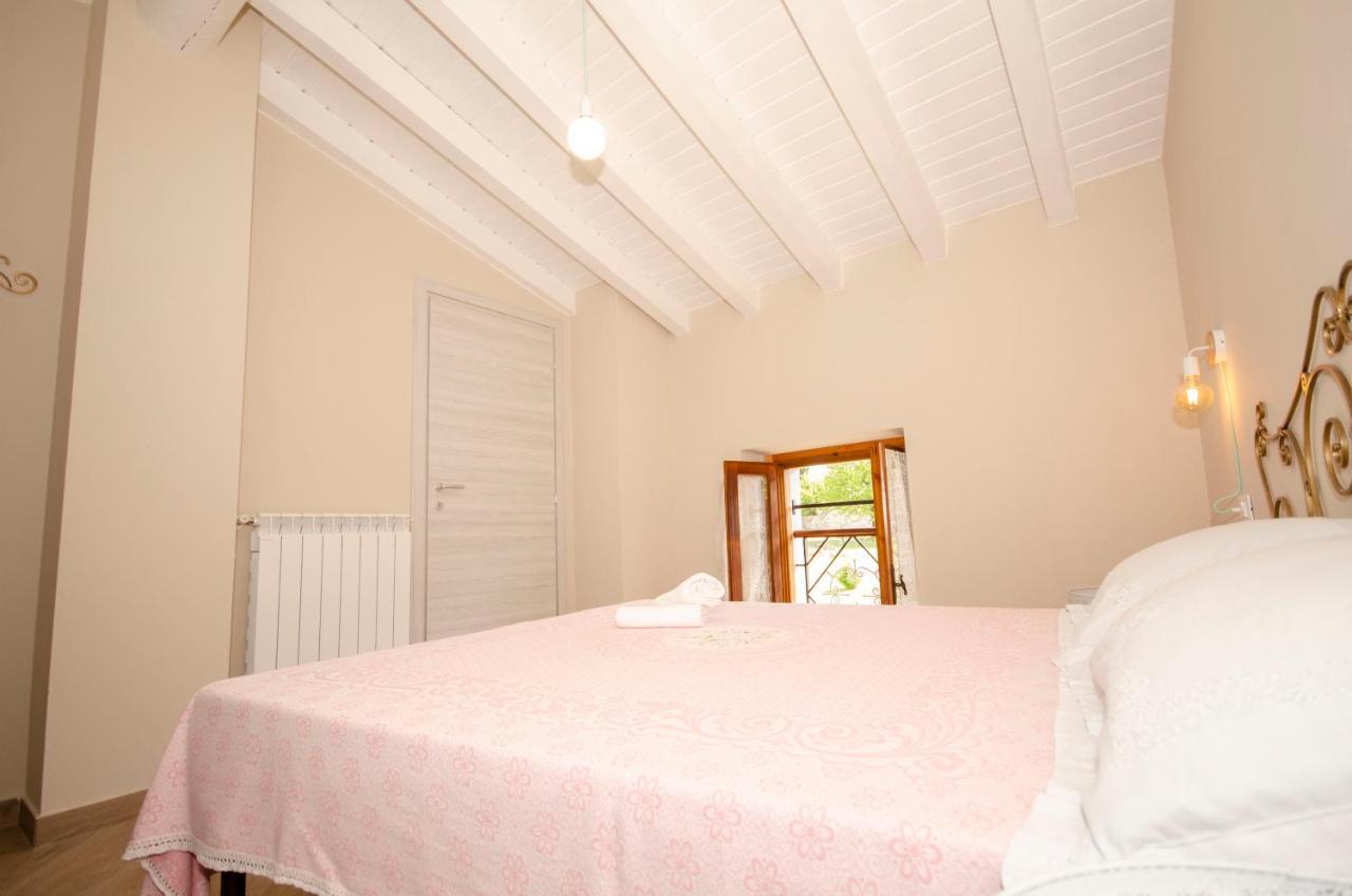 Corte Vezzola Bilocale Emma Puegnago sul Garda Exterior foto