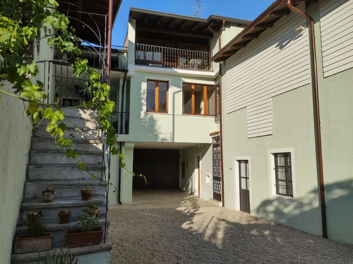 Ferienwohnung Corte Vezzola Bilocale Emma Puegnago sul Garda Exterior foto