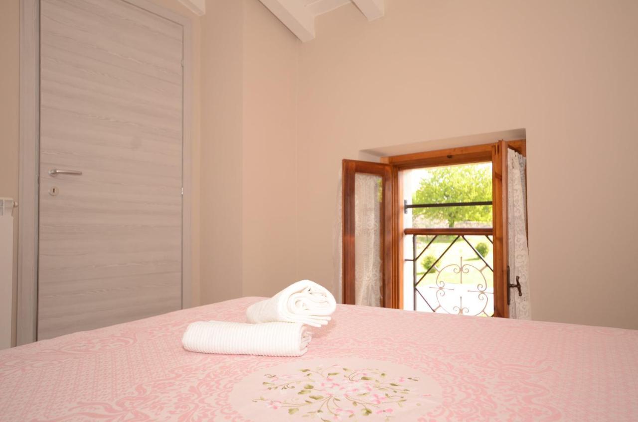 Corte Vezzola Bilocale Emma Puegnago sul Garda Exterior foto