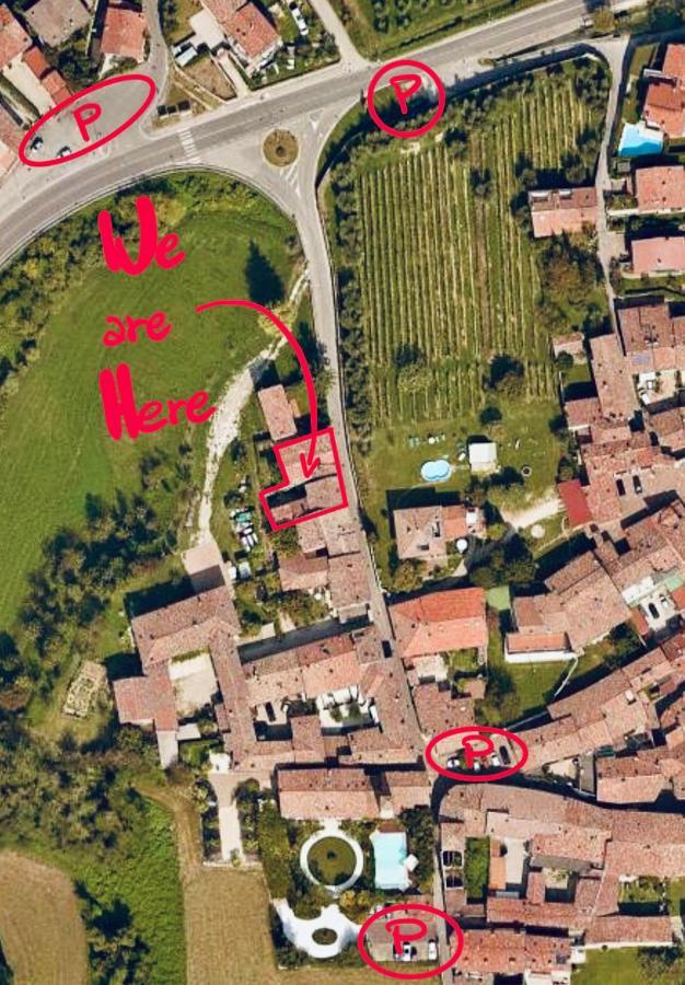 Ferienwohnung Corte Vezzola Bilocale Emma Puegnago sul Garda Exterior foto